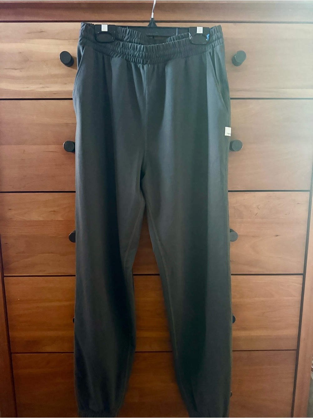 Vuori Women's Boyfriend Jogger Dark Olive Size XS